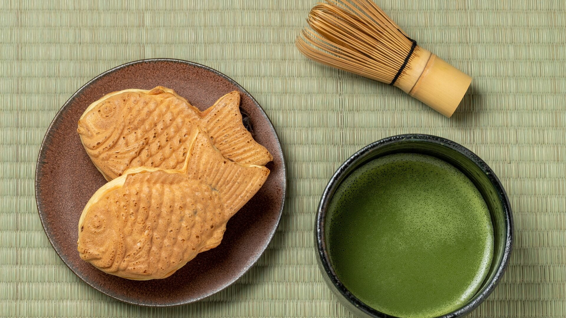 Taiyaki and green tea